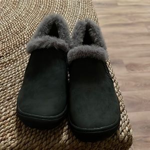 BRAND NEW JSport Black Willa Slip On Slippers/Shoes